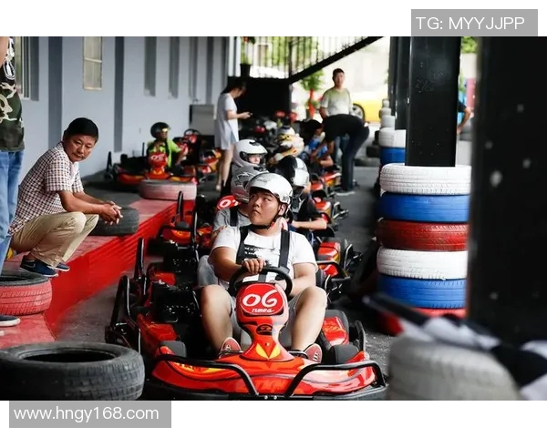 《激情碰撞水中巅峰赛事 游泳争霸赛点燃速度与激情》